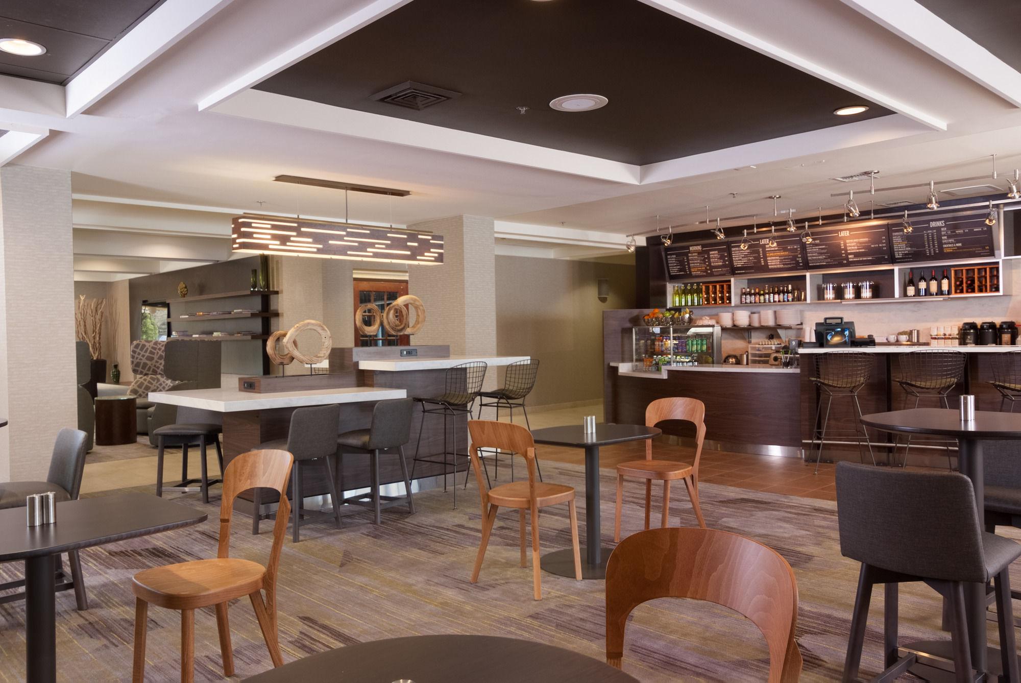 Courtyard Greenville-Spartanburg Airport Экстерьер фото