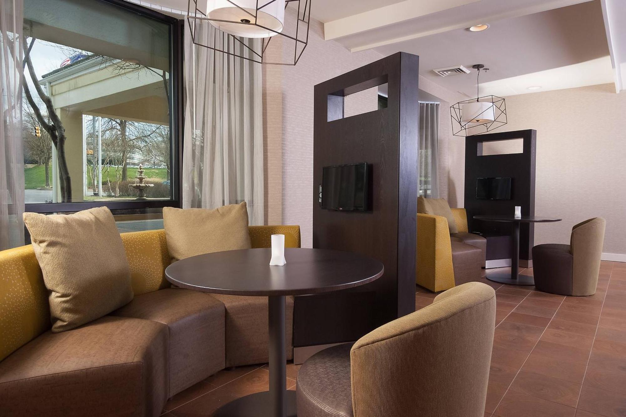 Courtyard Greenville-Spartanburg Airport Экстерьер фото