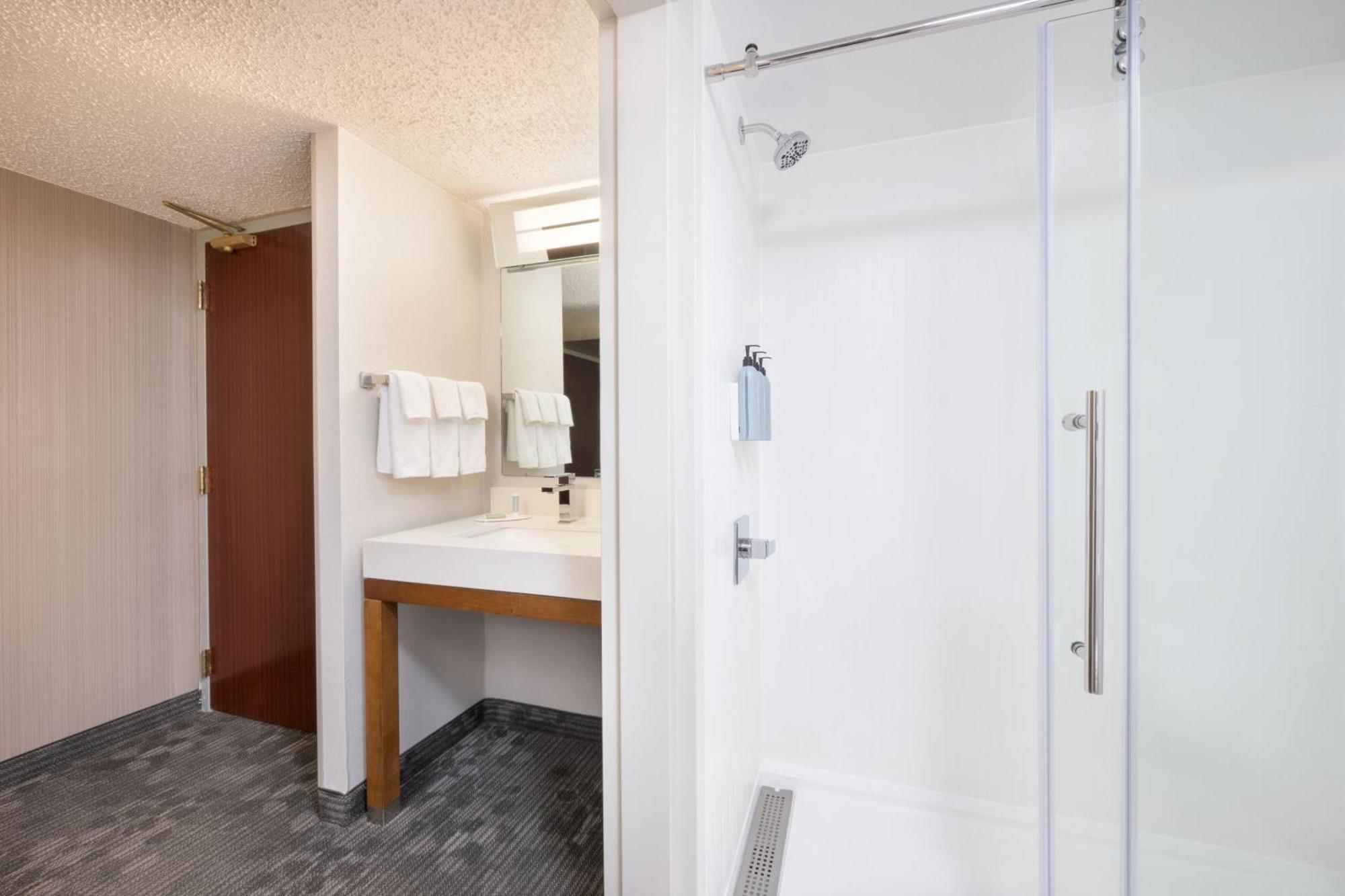 Courtyard Greenville-Spartanburg Airport Экстерьер фото