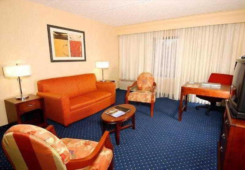 Courtyard Greenville-Spartanburg Airport Экстерьер фото