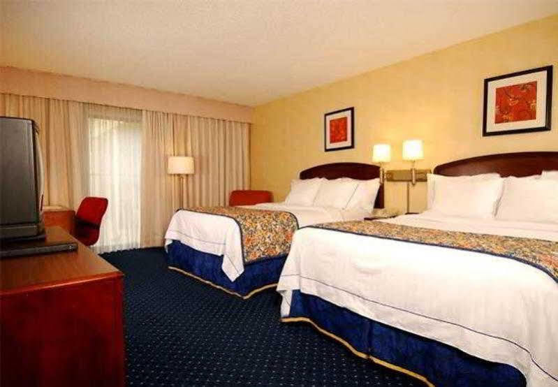 Courtyard Greenville-Spartanburg Airport Экстерьер фото